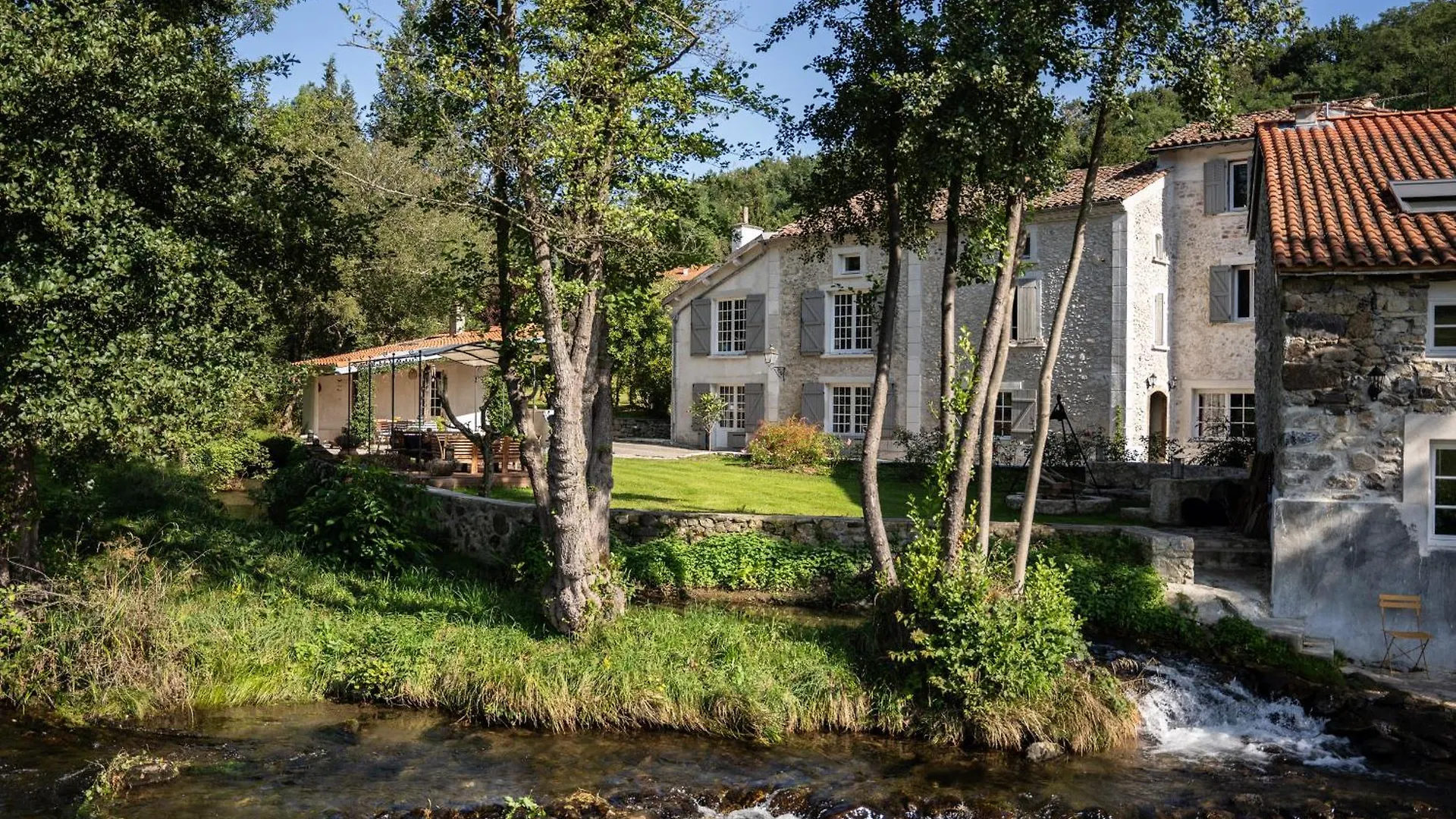 Belle Grange En Bord De Riviere Villa Serres-sur-Arget 0*,  Frankrike